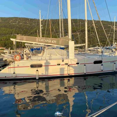 Catana 471