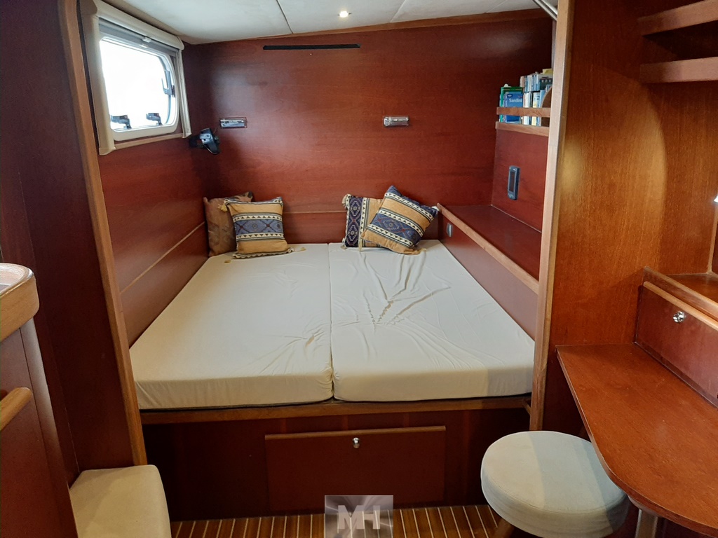 Catana 581 owner's version