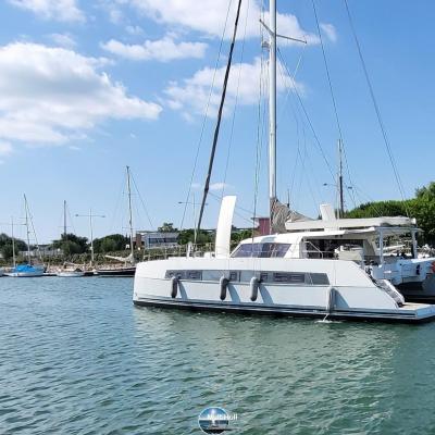 Catana 62 carbon